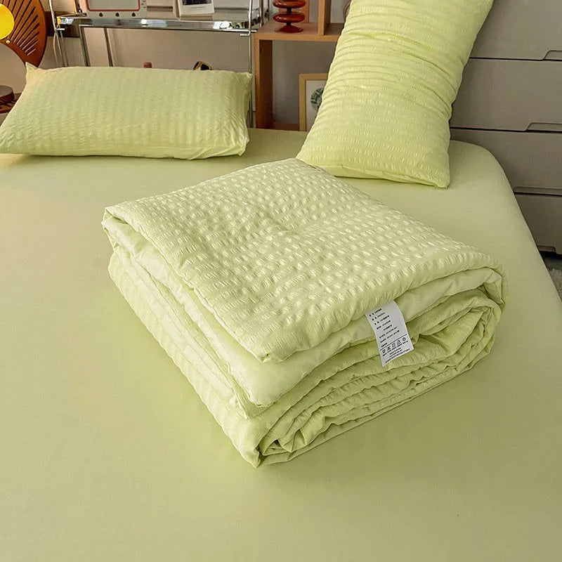 Women's Lightweight Summer Quilt - Machine Washable Thin Cooling Blanket for Hot Weather Ultra-Thin Summer Blanket